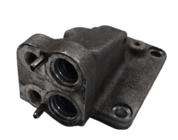 KLİMA KOMPRESÖR KAPAK JOHN DEERE 10S15C